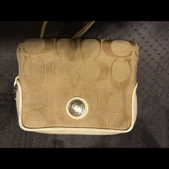 Coach Wristlet - Picture 2 of 2